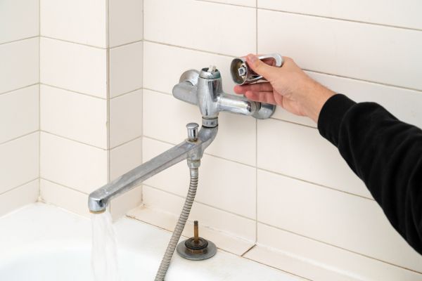 Leaky Bathtub Repair in Kokomo